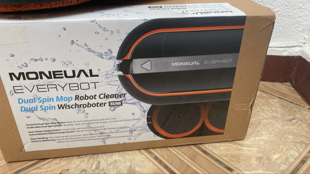 Робот за миене на под Moneual