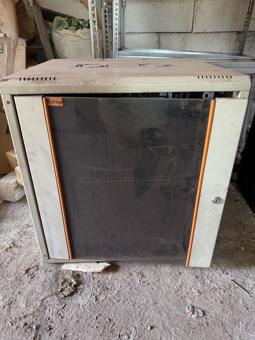 Rack pt server retele etc
