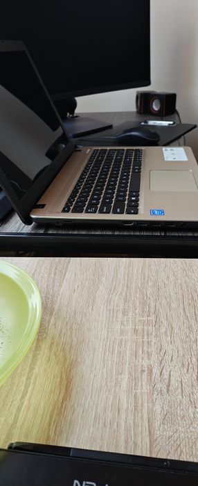 Laptop ASUS VivoBook X540M