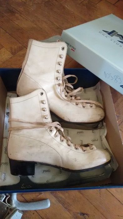 Patine de gheata retro masura 38 piele naturala patinaj vintage