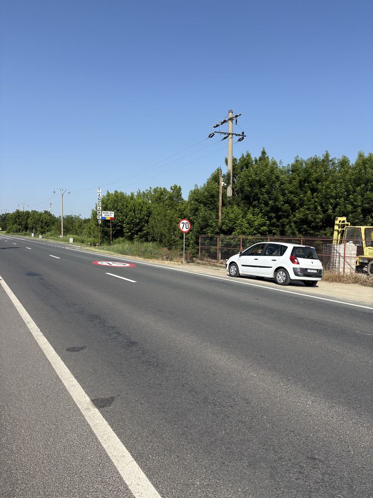 Vand teren intravilan. Loc de casa