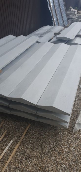 Capace de gard coame pălării borduri rigole stâlpii de beton