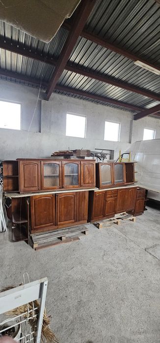 Голяма ъглова кухня