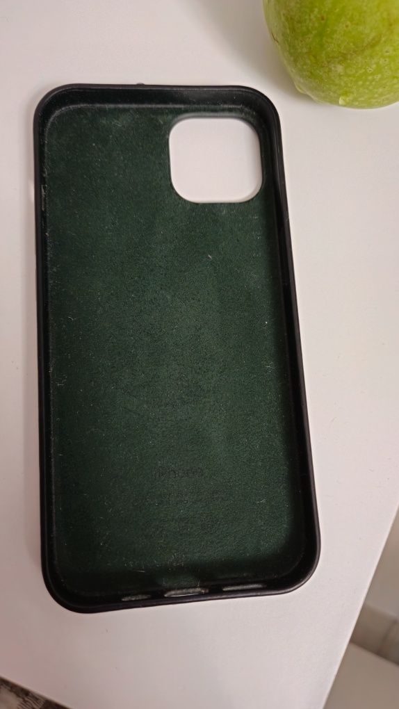 Husa verde Apple Leather Case cu MagSafe pentru iPhone 13