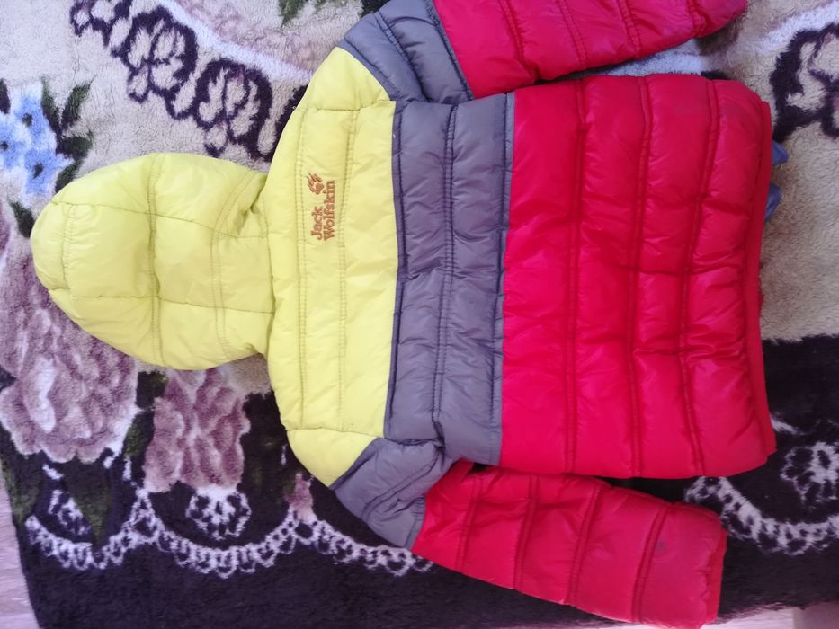 Продам весеннюю, осеннюю куртку