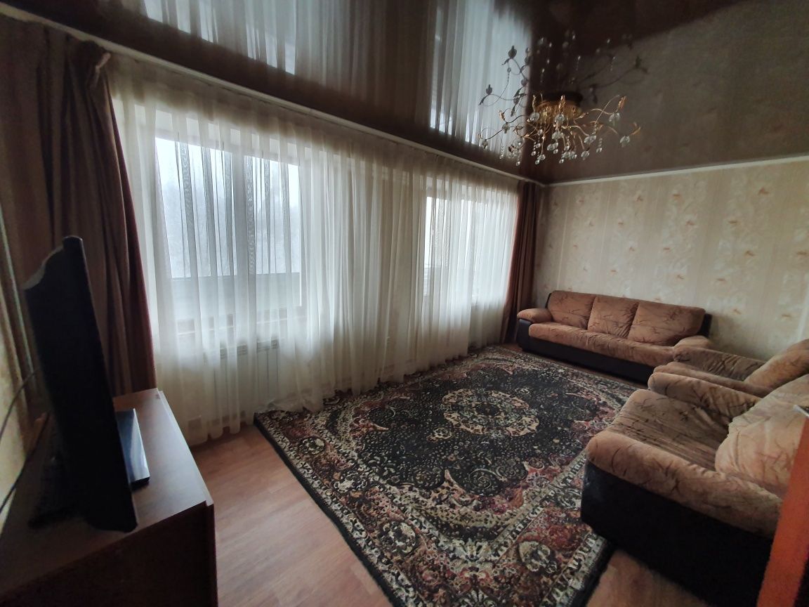 Продам тройку ( 2 дивана и кресло)