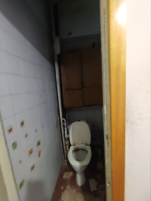 Продается 23 квартал.2-х комнатная квартира. Ор-р Фархадский рынок.