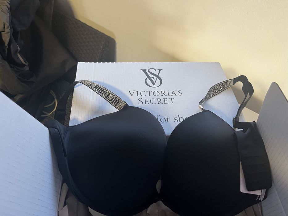 Sutien nou VICTORIA’S Secret marimea 38 DD