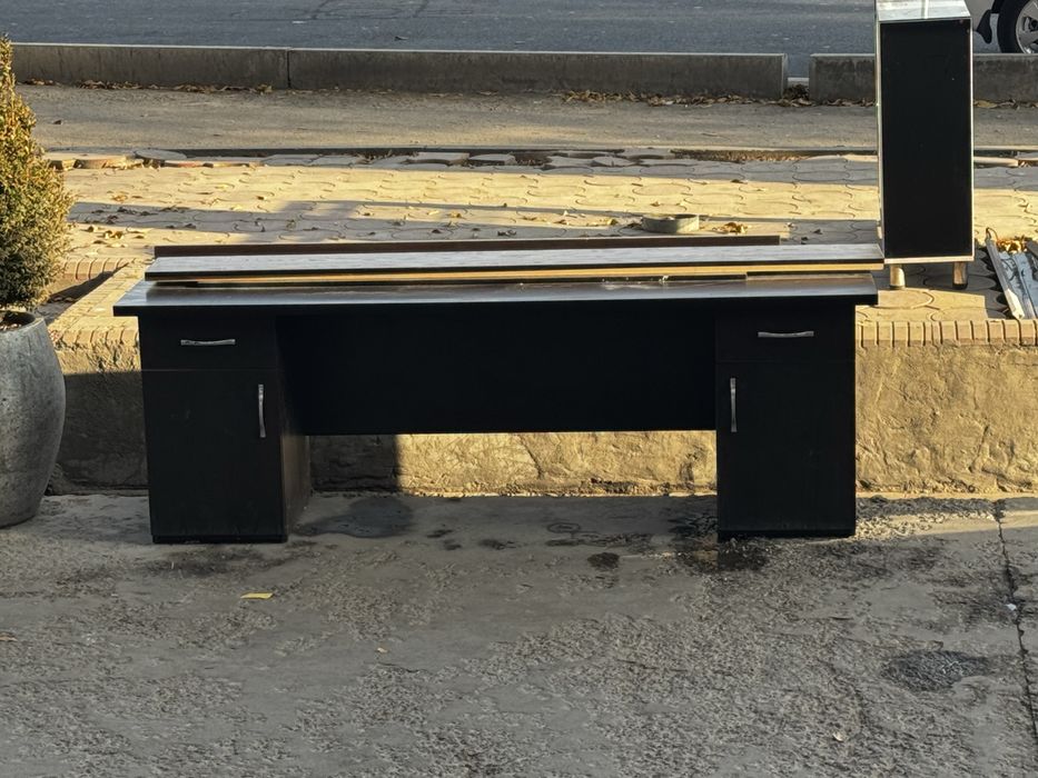 Mebel vetrina Sotiladi