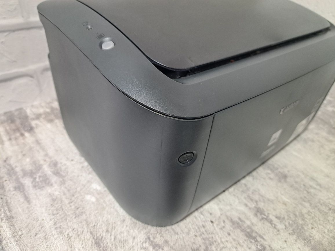 Продам принтер Canon Isensys LBP6020B  (идеал)