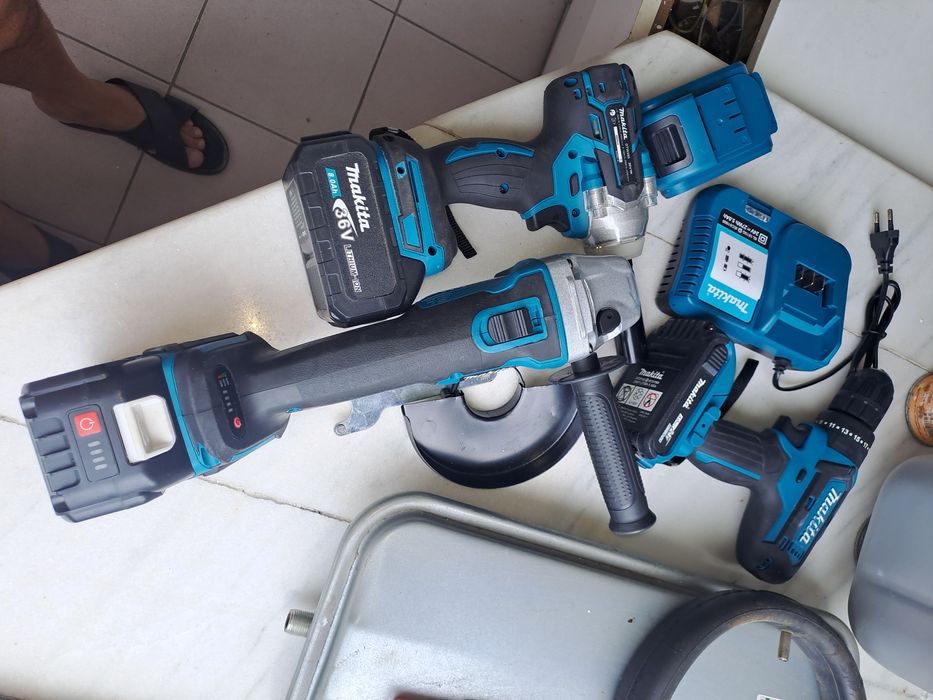 Set Makita flex autofiletanta si impact