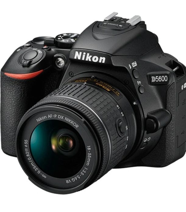 Aparat foto Aparat foto DSLR Nikon D5600, Kit AF-P 18-55mm VR, negru
