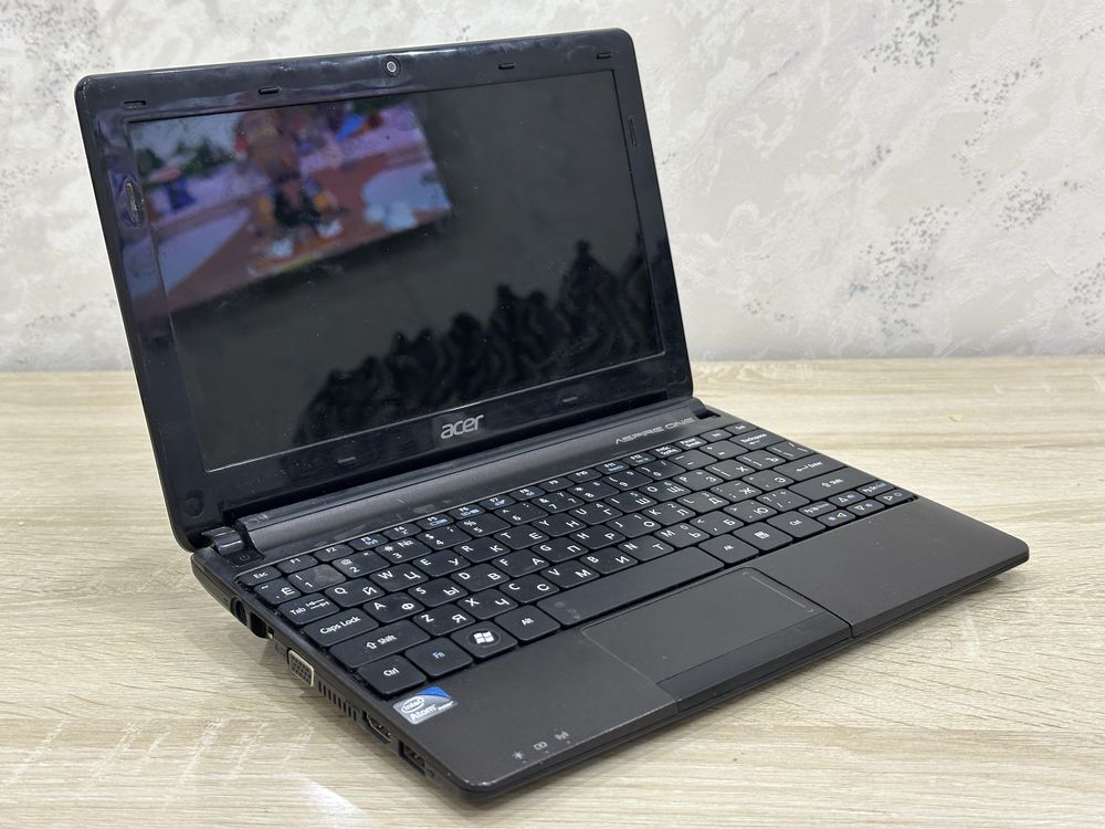 Acer Aspire One Netbook / Нетбук