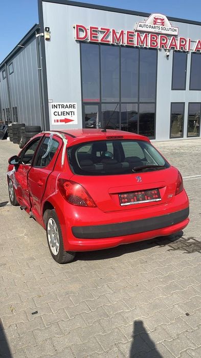 Dezmembram Peugeot 207 1.4 HDI din 2010