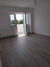 Închiriez apartament 3 camere