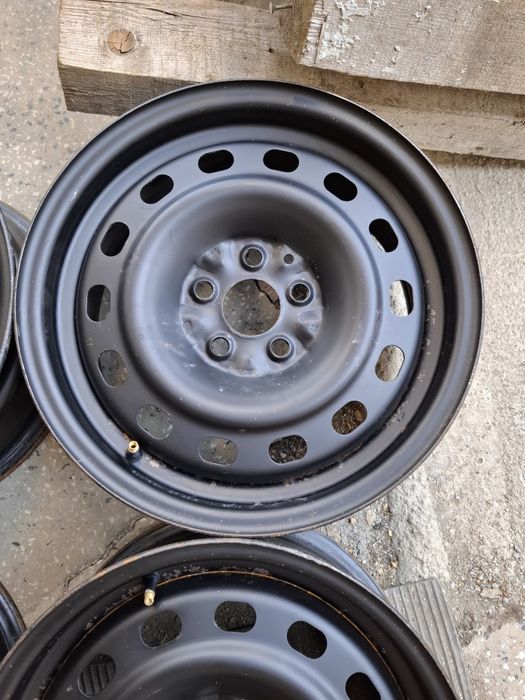 Продавам 4 бр железни джанти 5x100 15 цола 6 J*ЕТ 36.5*ц.о 57.1 мм
