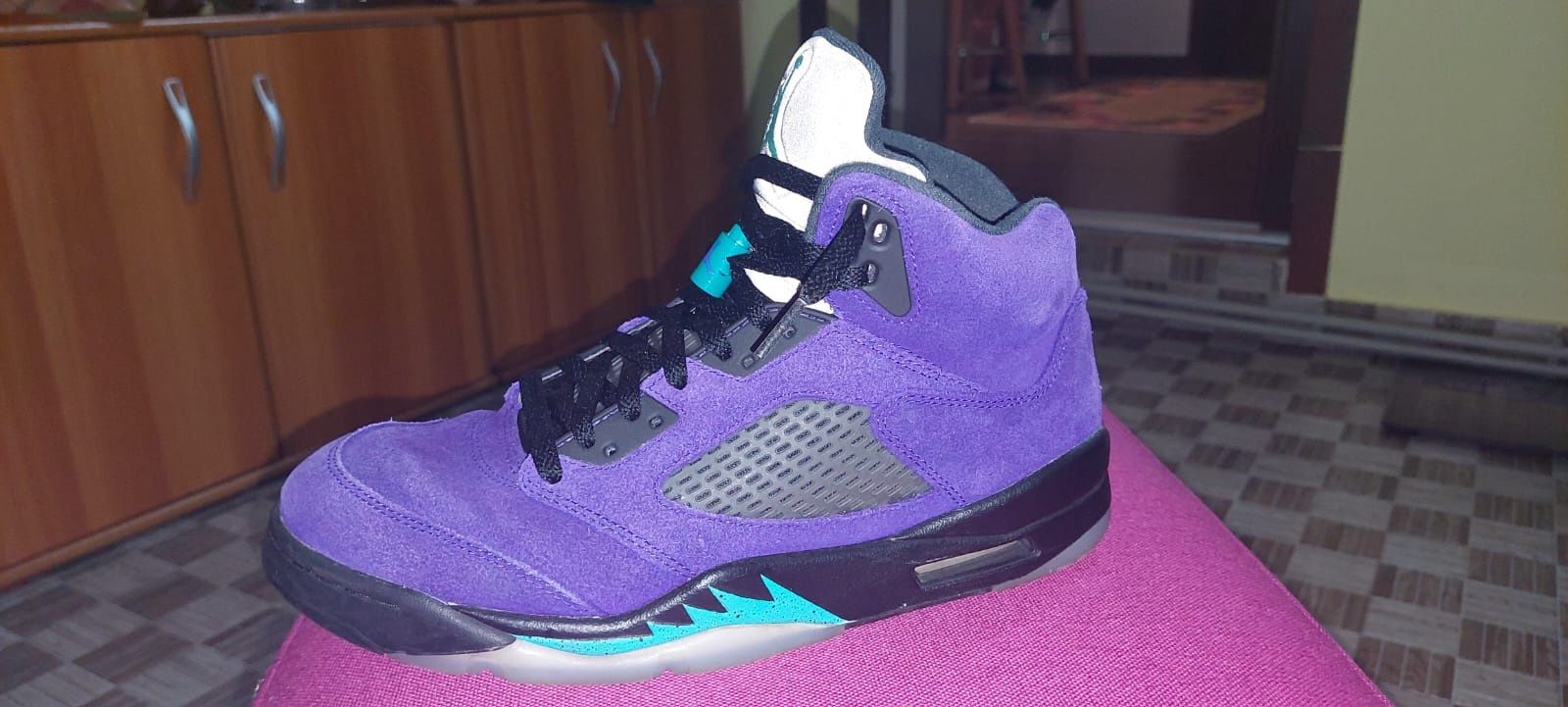 Jordan 5 grape purple 43 fit 42