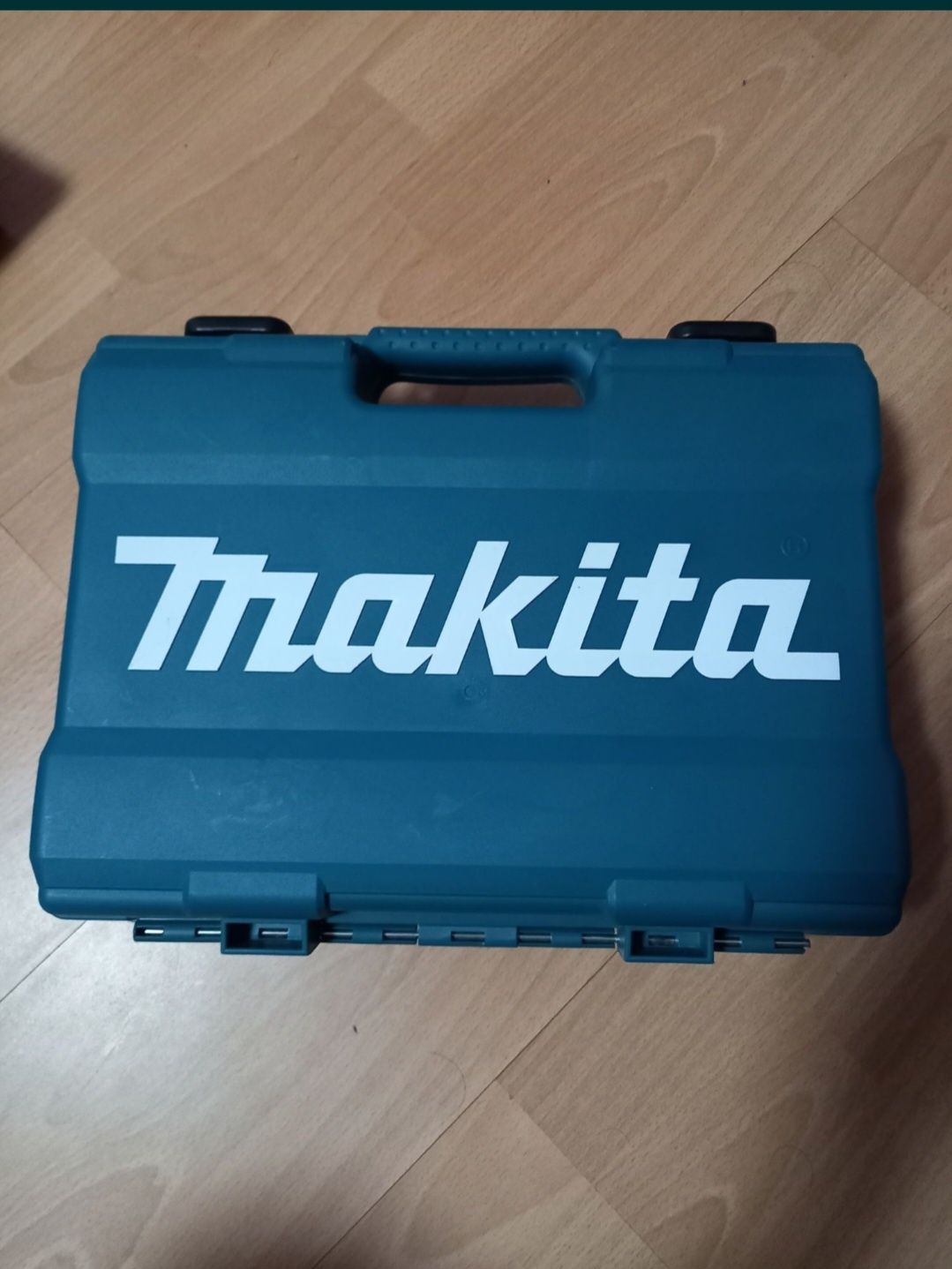 Винтоверт "Makita"