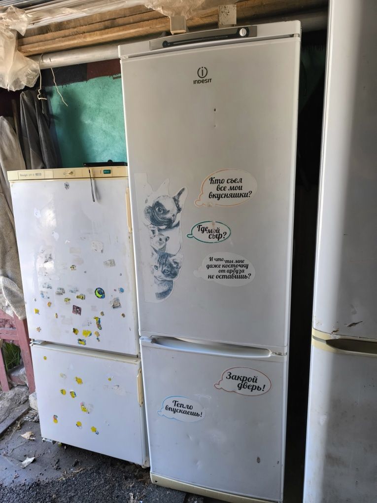 Продам холодильник Индезит