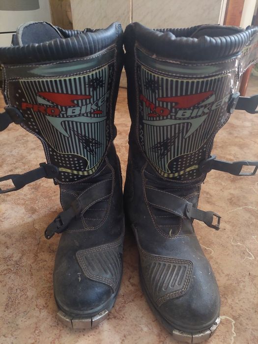 Мото экипировка для эндуро  б у в хорошем состоянии