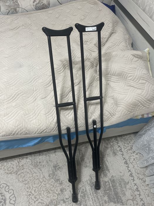 Продаются Костыли