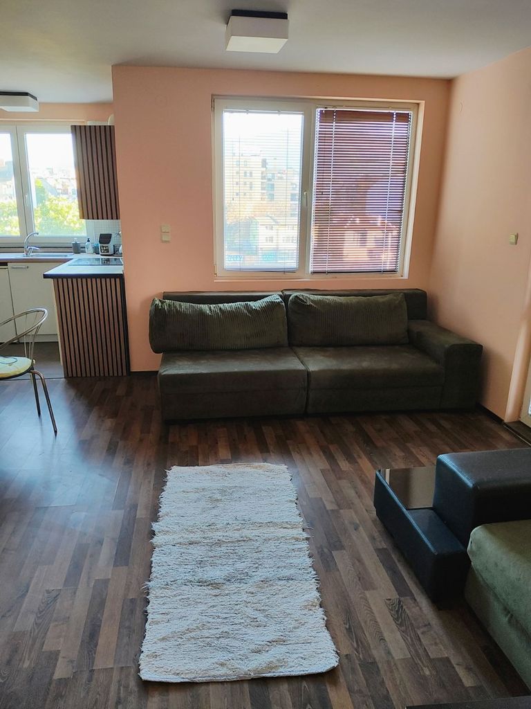Дава се под наем Двустаен апартамент в София, Надежда 1 - 74 кв.м за 510 € - Снимка #2