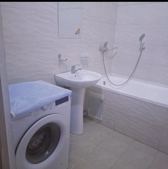 1 Gorbalinsa Mumtoz to'yxonaga yaqin Chorsu metro oldida