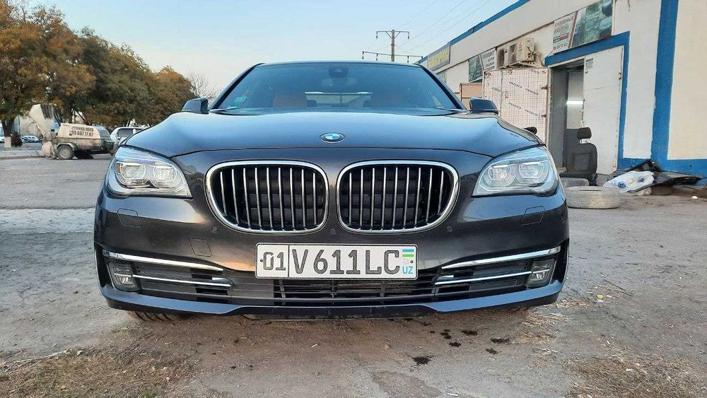 BMW 740d Comfort Краска тоза. Завод 21 август 2013 йил. 76 500 км.