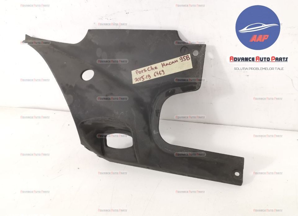 Порше Макан / Porsche Macan Капак на двигателя в добро състояние