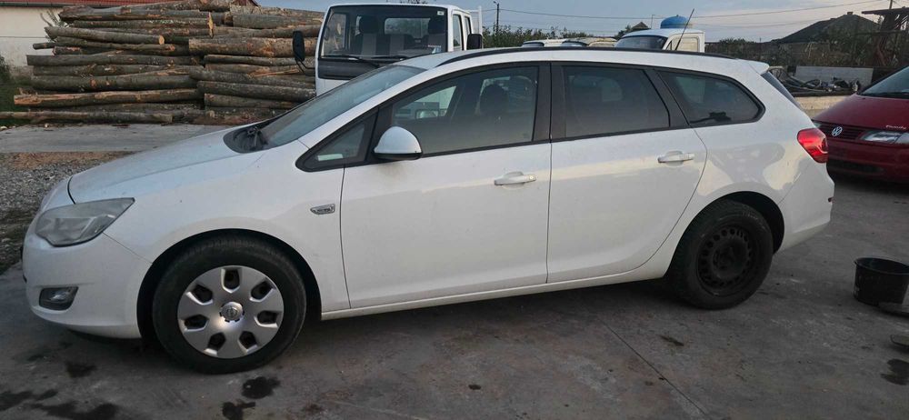 Opel astra  sports tourer
