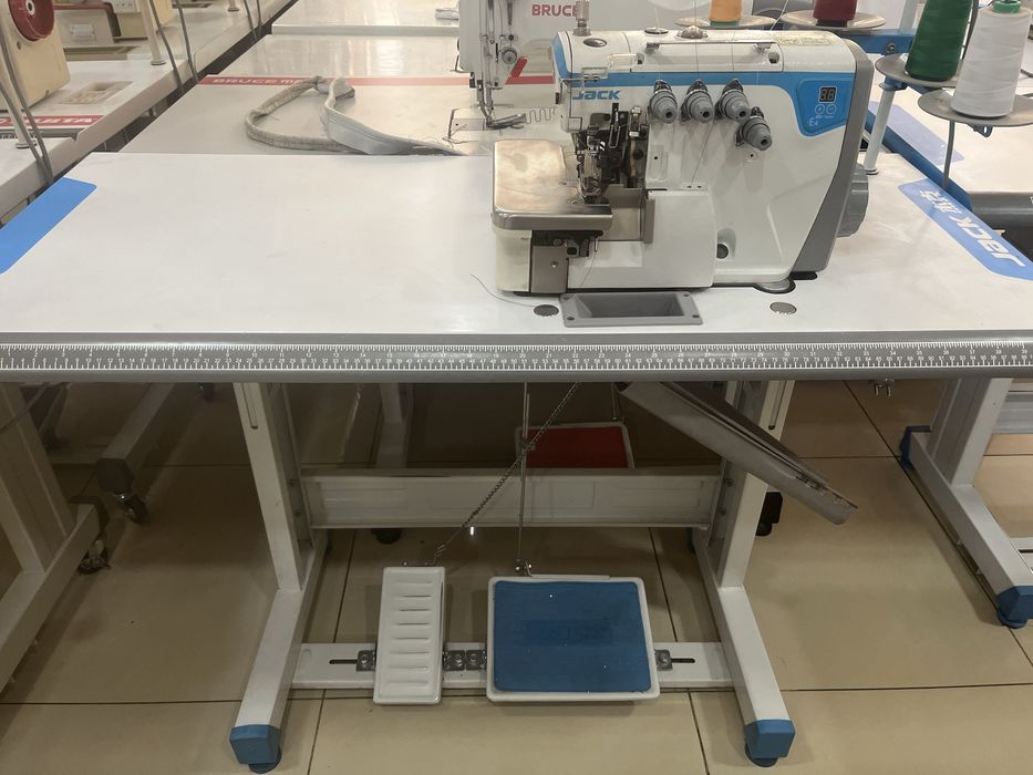 Jack ,Juita хар хил тикув мошиналари сотилади