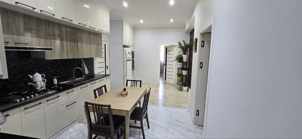 Malika kvartira sotiladi srochno