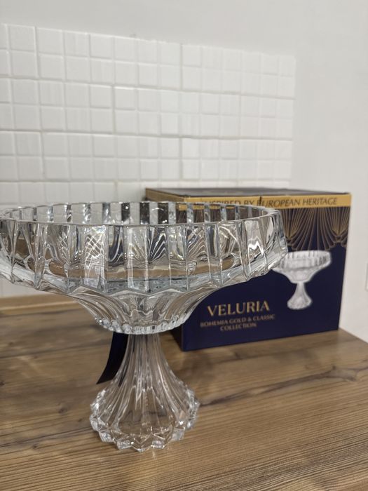 Фруктовница на ножке