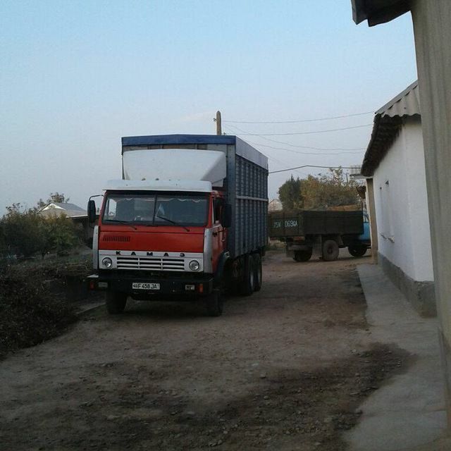Yuk moshina kamaz