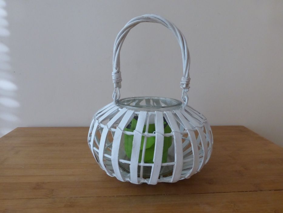 Висящ свещник кошница със свещ