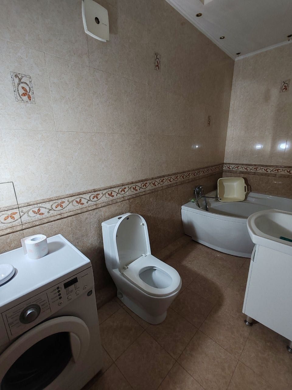 Кирпичный банковский дом, Дархан 3, Новомосковская. Ипотека есть.