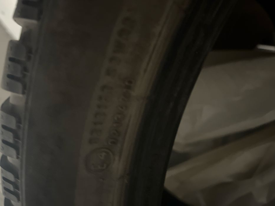 Гуми зимни Пирели 2бр