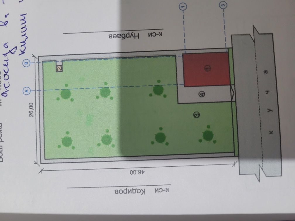 Hovli sotiladi 12 sotik 3 honali uy solingan