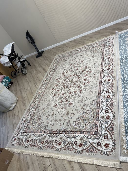 Продам ковры в хорошем состоянии