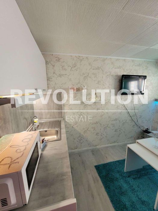 Дава се под наем Едностаен апартамент в Варна, Спортна зала - 20 кв.м за 300 € - Снимка #5