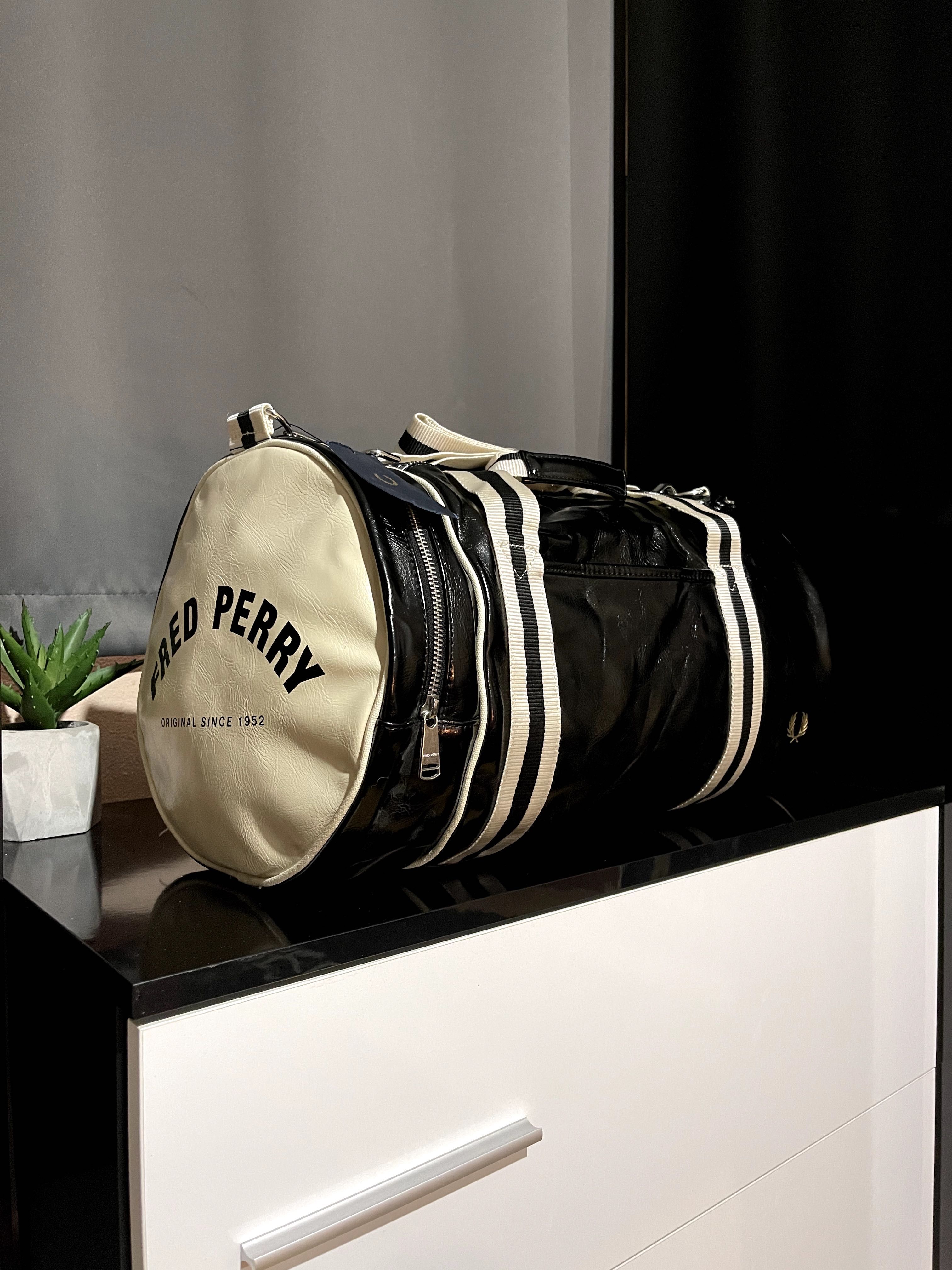 Чанта Fred Perry Classic Barrel Bag