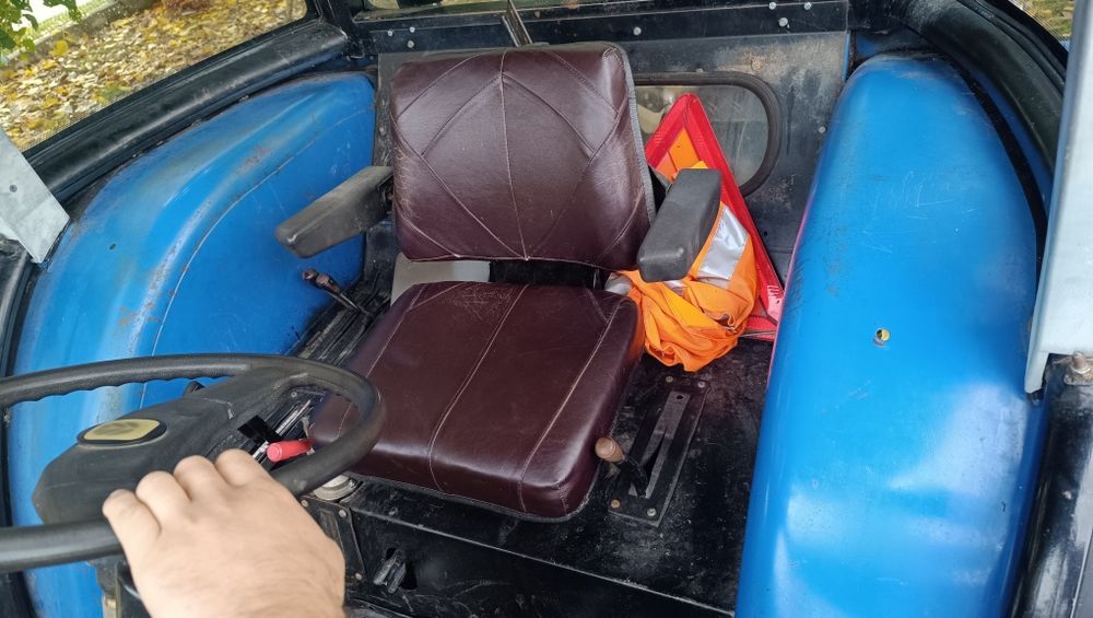 Трактор New Holland SNH704