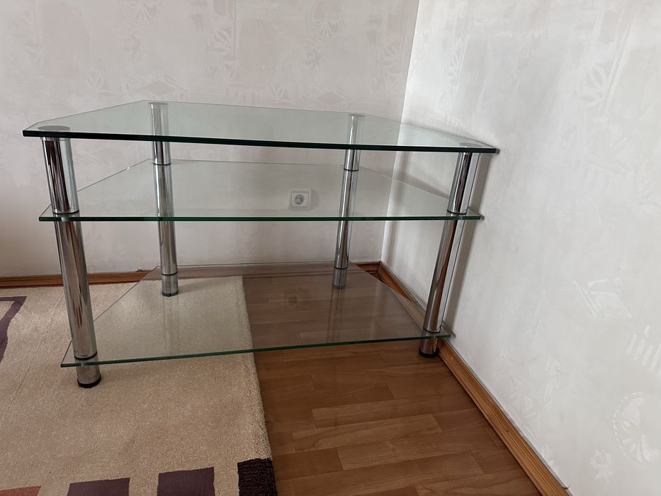 Продам тумбу под телевизор