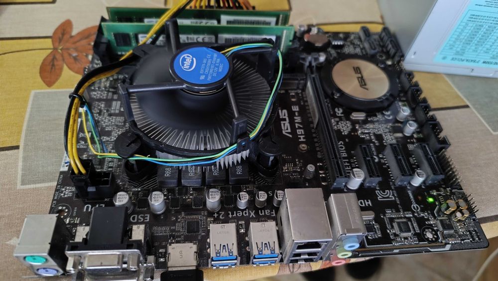 комплект за компютър: Asus H97M-E + Intel Core i7-4790 + 8GB DDR3