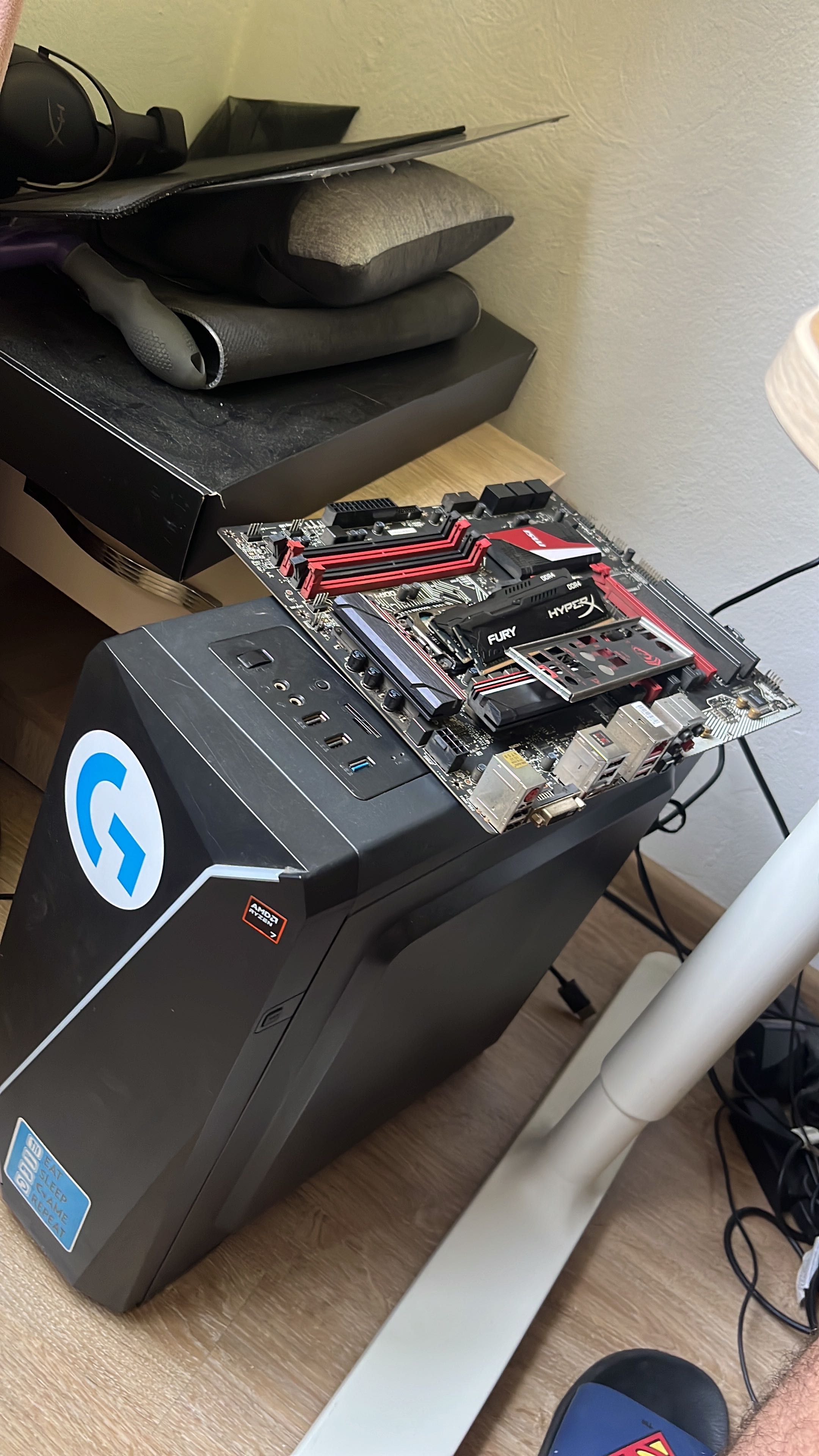 Intel i7 6700 , Tomahawk Z170A, Kingston 2400 (8+8) 16 GB RAM + cooler