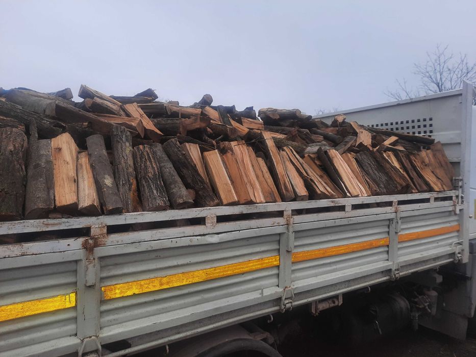 Lemne de foc de vanzare