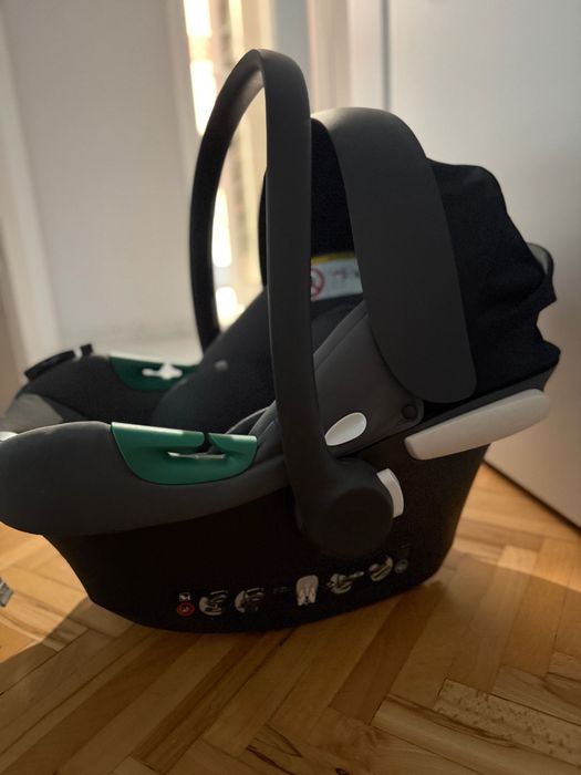 Продавам бебешко кошче за кола Cybex