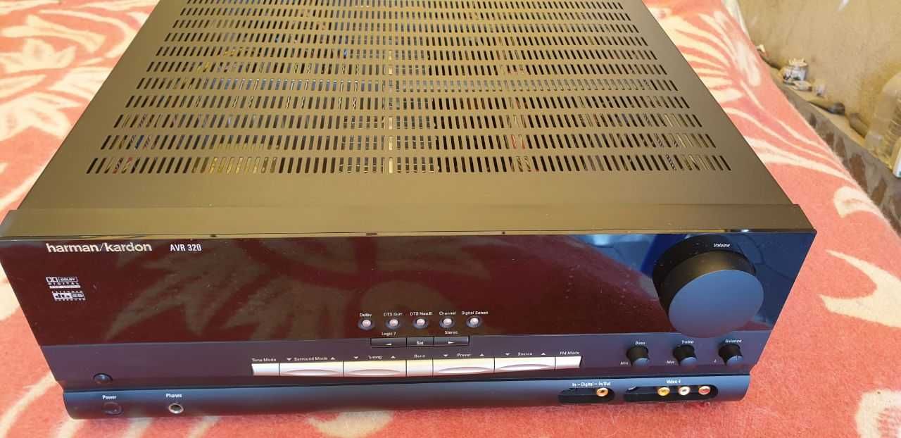 Продается ресивер Harmon Kardon AVR 320