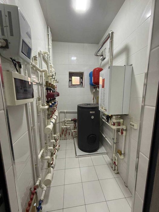 Продаётся участка Хасанбой 3 сотих 6 ком 2холл отличном ремонтом