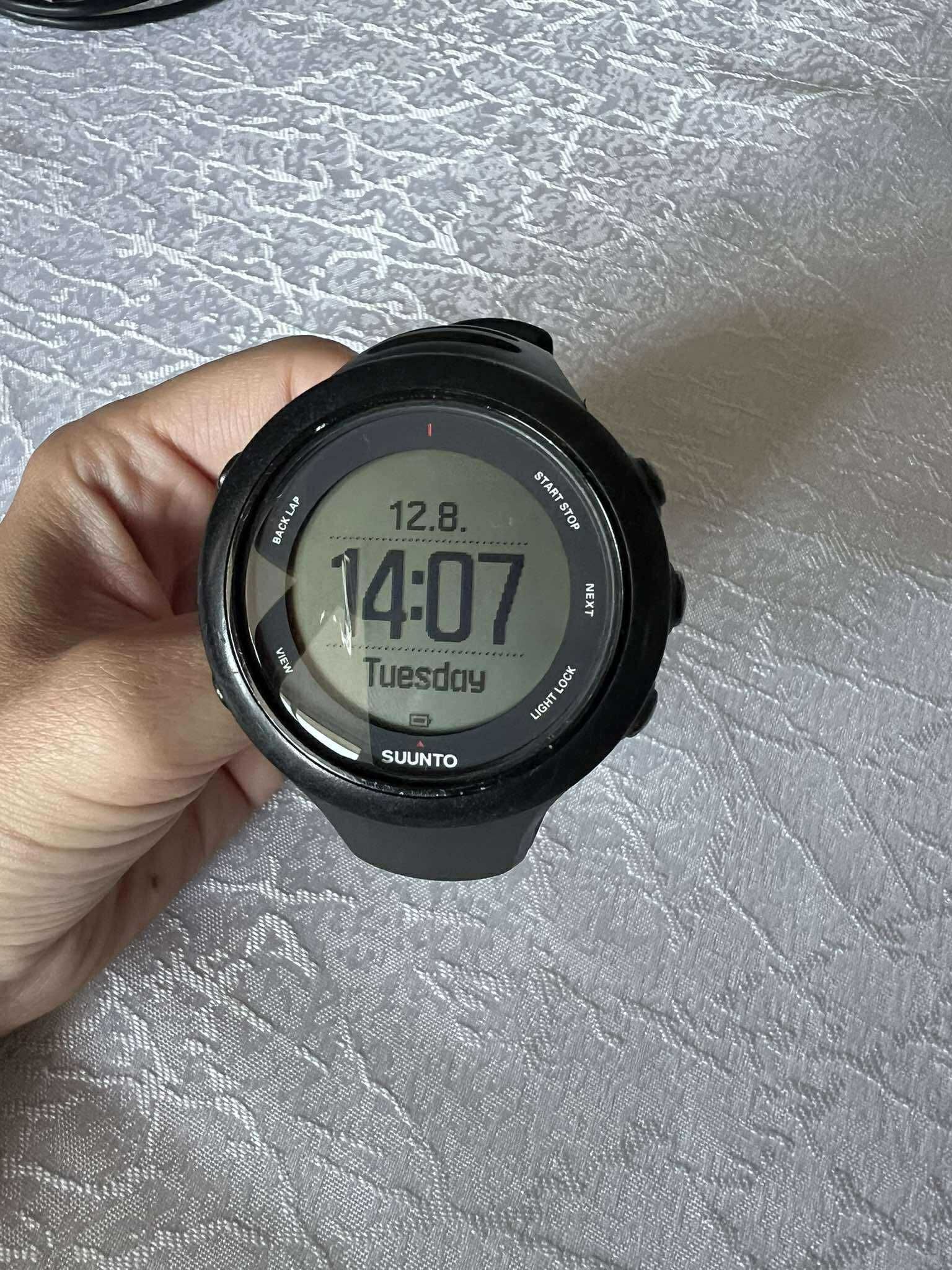 Suunto Ambit 3 с пулсомер и оригинално зарядно – отлично състояние